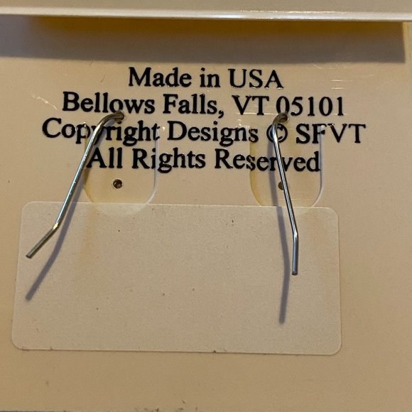 Silver Forest Handcrafted Black Dangle Earrings - Picture 5 of 8